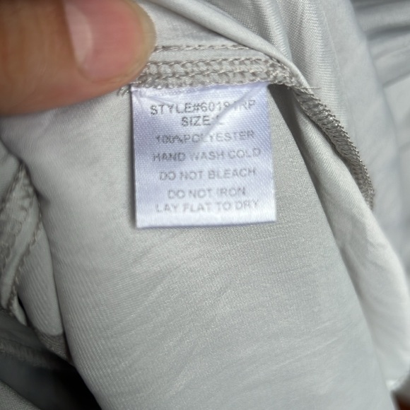 Grade & Gather Ruffled Satin Grey V-Neck Dress size Large - Picture 5 of 6